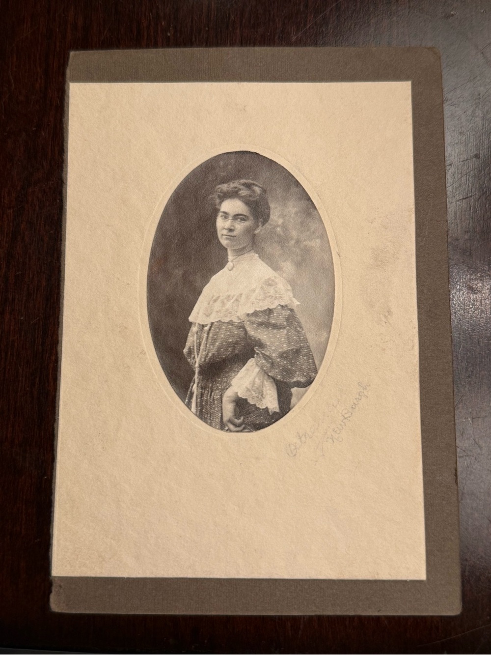 Original Newburgh Cabinet Card Photo Early 1900’s B&W - Woman Portrait